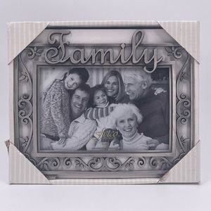 Fetco Silver Pewter FAMILY Photo Frame Holds One 4x6” Picture Photograph NWT